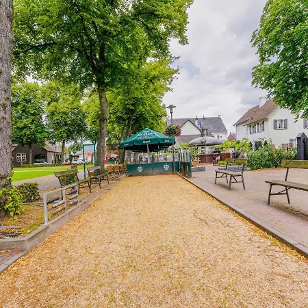 Charming In Near River Maas Holiday home *